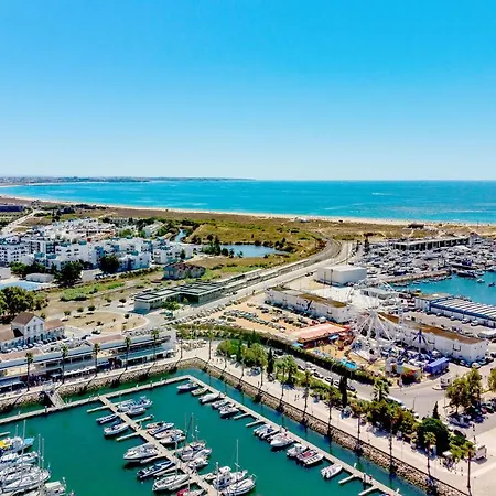 Marina Harbour 18 By Destination Algarve